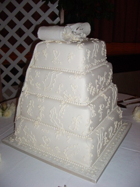 Bow & Veil Square Cake